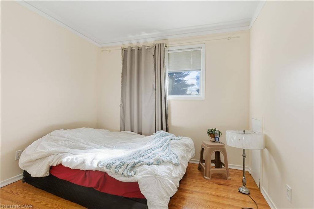 67 Lakeside Drive, Grimsby, ON - Indoor Photo Showing Bedroom