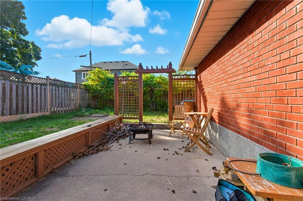 67 Lakeside Drive, Grimsby, ON - Outdoor With Exterior