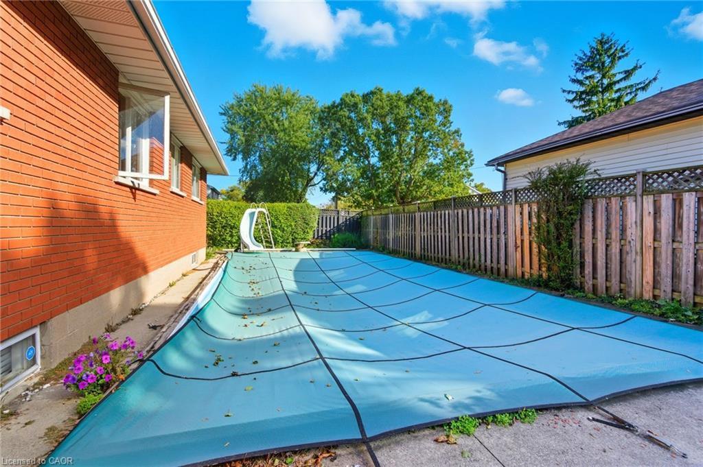 67 Lakeside Drive, Grimsby, ON - Outdoor With In Ground Pool