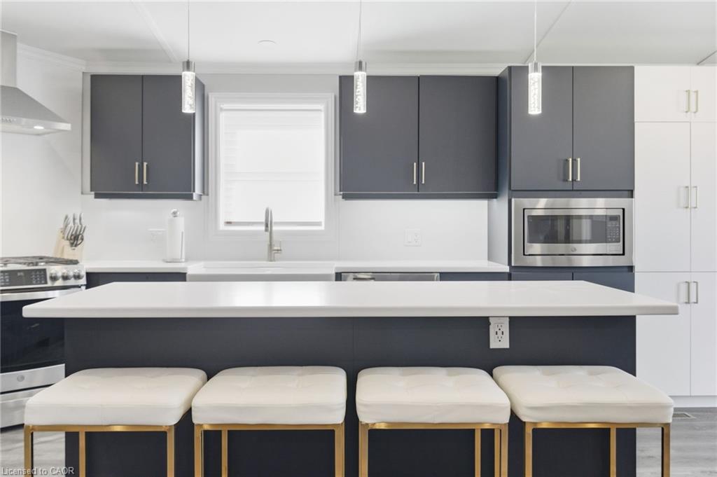 28 Ash Street-4449 Milburough Line, Burlington, ON - Indoor