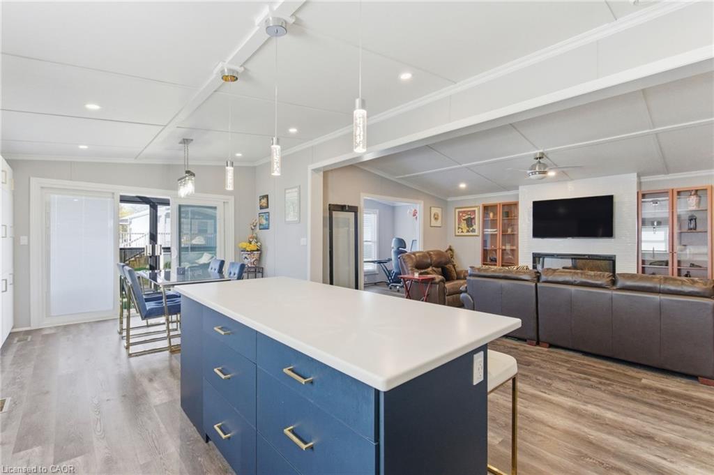 28 Ash Street-4449 Milburough Line, Burlington, ON - Indoor