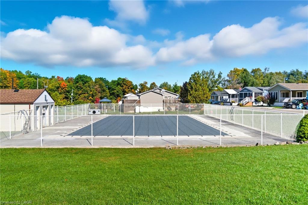 28 Ash Street-4449 Milburough Line, Burlington, ON - Outdoor