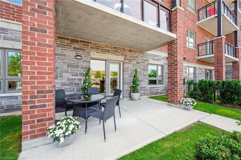 35 Kingsbury Square, Guelph, ON - Outdoor