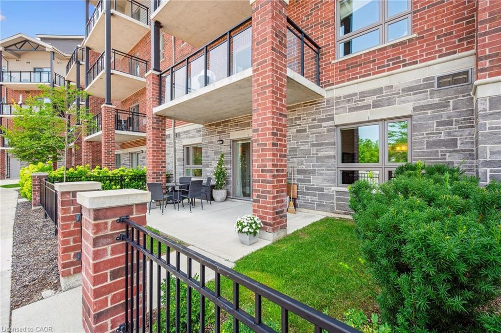 35 Kingsbury Square, Guelph, ON - Outdoor