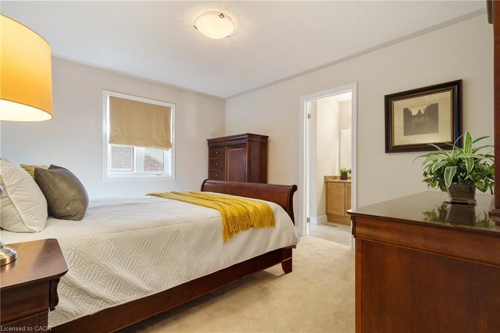 317 Great Lakes Boulevard, Oakville, ON - Indoor Photo Showing Bedroom
