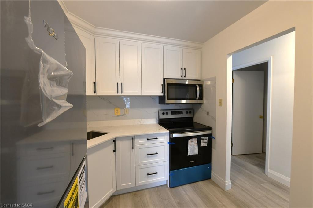 111-1247 Huron Street, London, ON - Indoor Photo Showing Kitchen