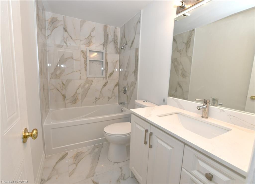 111-1247 Huron Street, London, ON - Indoor Photo Showing Bathroom