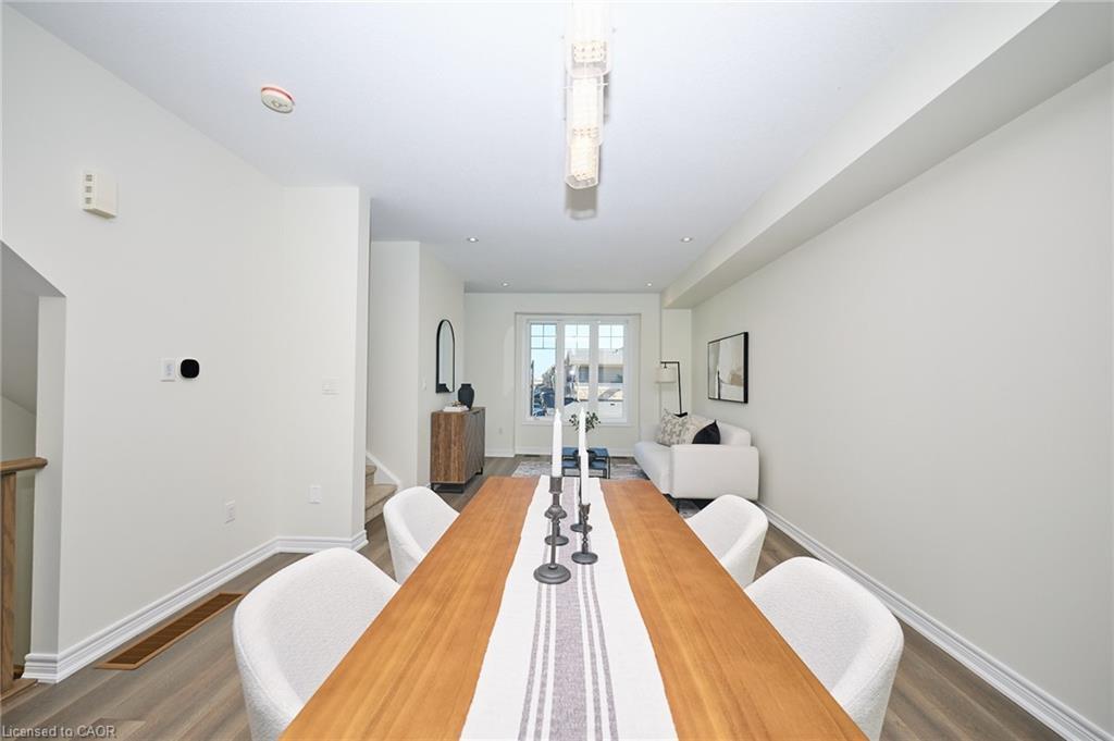 54-288 Glover Road, Stoney Creek, ON - Indoor Photo Showing Dining Room