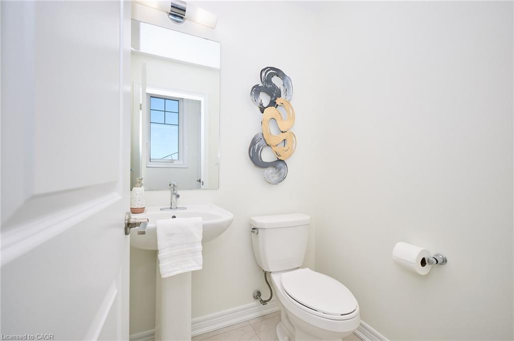 54-288 Glover Road, Stoney Creek, ON - Indoor Photo Showing Bathroom