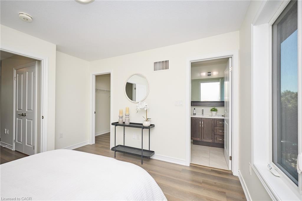 54-288 Glover Road, Stoney Creek, ON - Indoor Photo Showing Bedroom