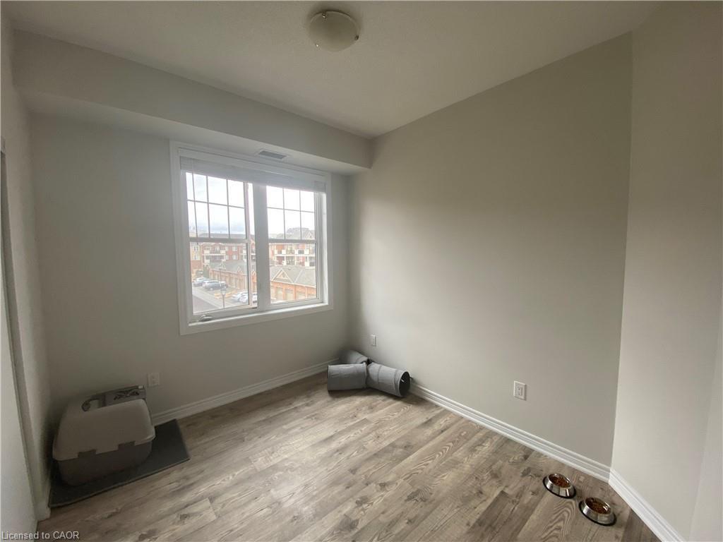 306-2326 Taunton Road, Oakville, ON - Indoor