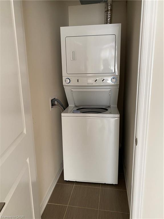 306-2326 Taunton Road, Oakville, ON - Indoor Photo Showing Laundry Room