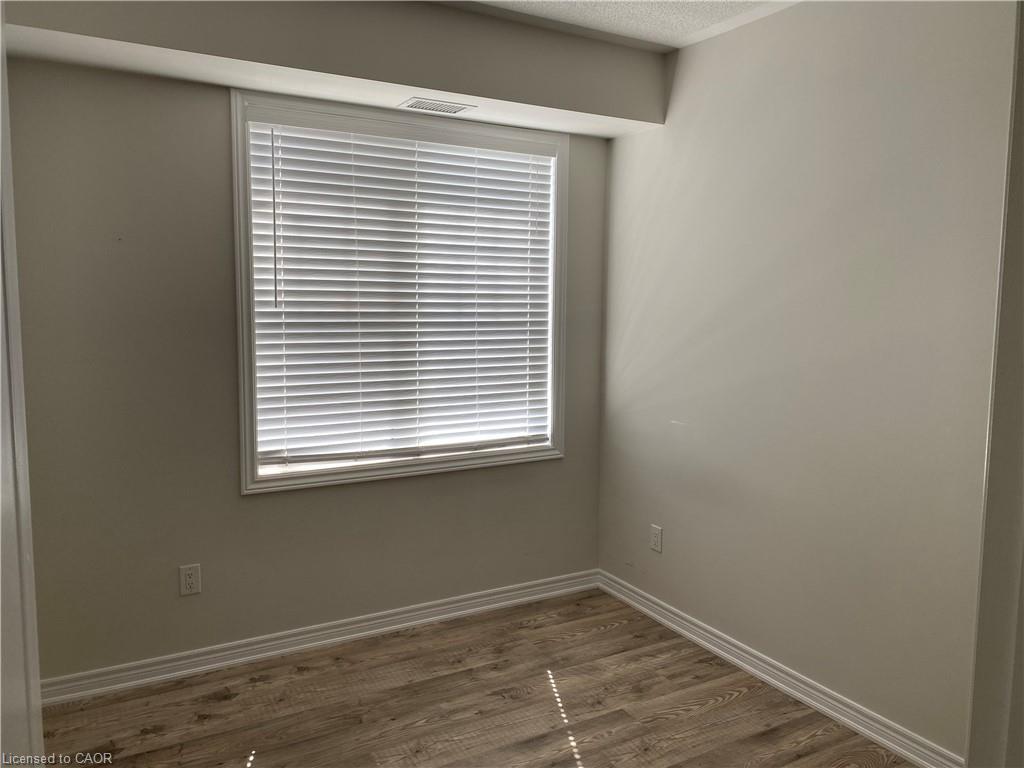 306-2326 Taunton Road, Oakville, ON - Indoor Photo Showing Other Room