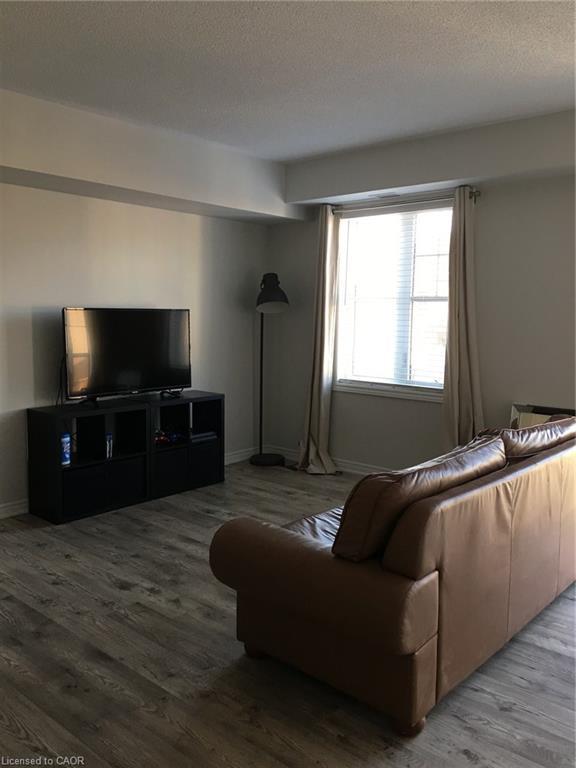 306-2326 Taunton Road, Oakville, ON - Indoor