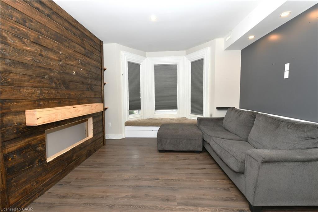 10 Meda Street, St. Thomas, ON - Indoor With Fireplace