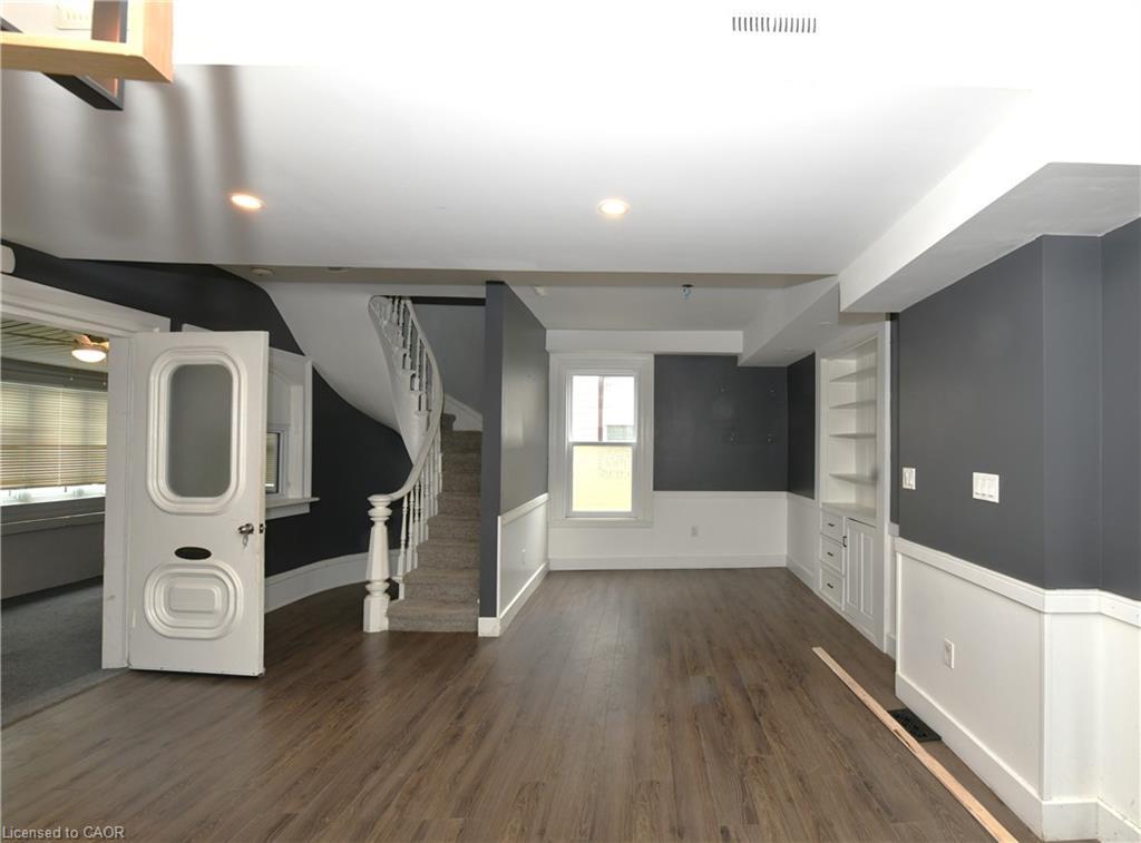 10 Meda Street, St. Thomas, ON - Indoor Photo Showing Other Room