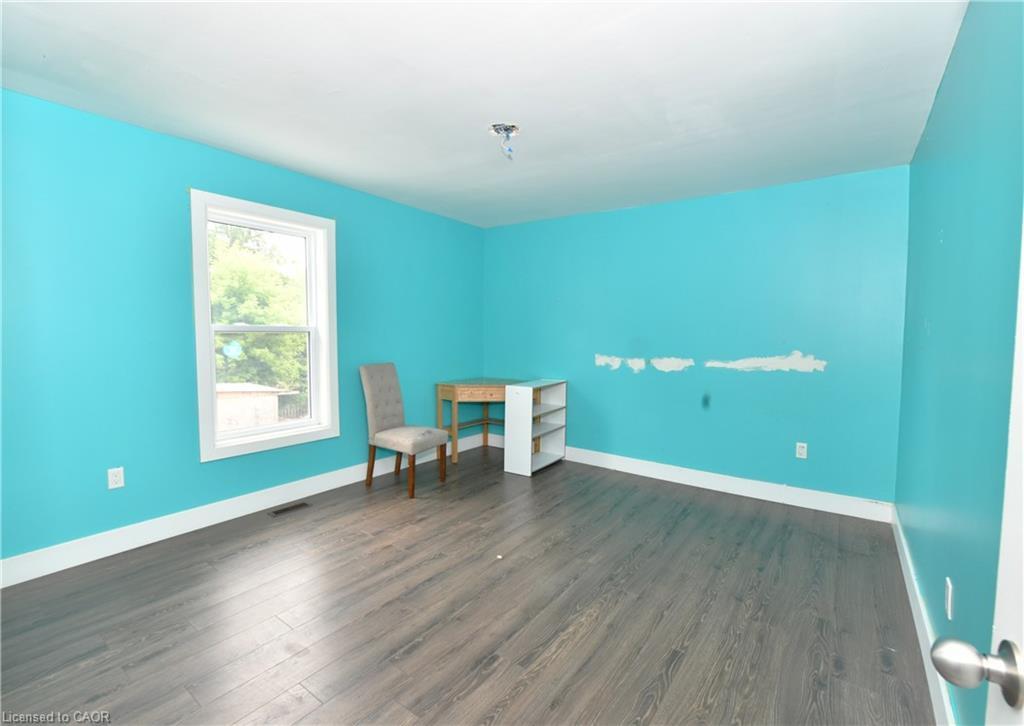 10 Meda Street, St. Thomas, ON - Indoor Photo Showing Other Room