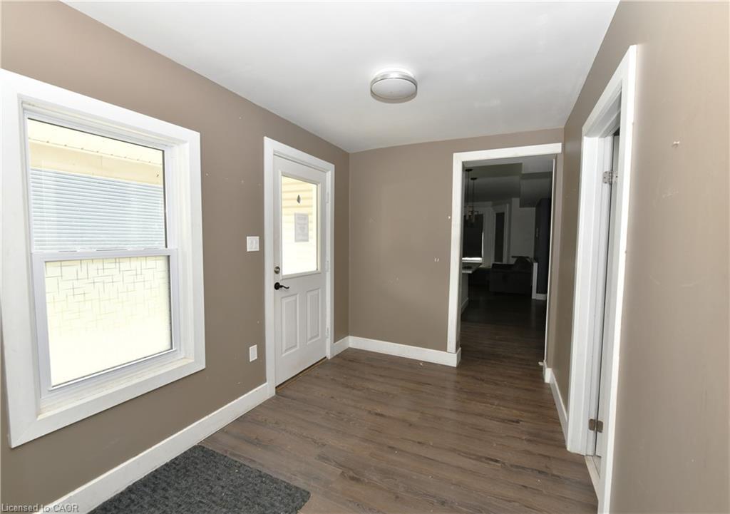 10 Meda Street, St. Thomas, ON - Indoor Photo Showing Other Room