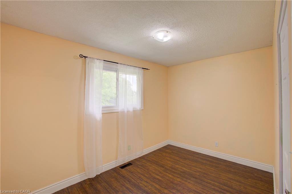 46 Elmwood Avenue, Cambridge, ON - Indoor Photo Showing Other Room