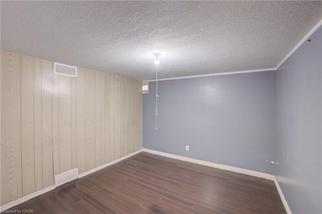 46 Elmwood Avenue, Cambridge, ON - Indoor Photo Showing Other Room