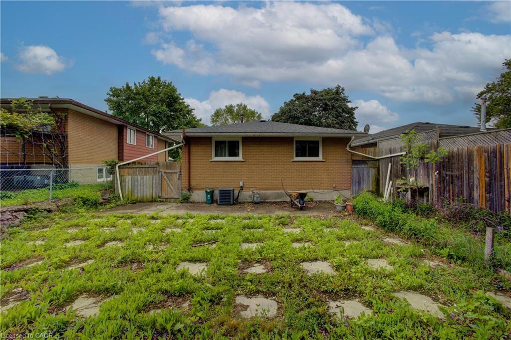 46 Elmwood Avenue, Cambridge, ON - Outdoor