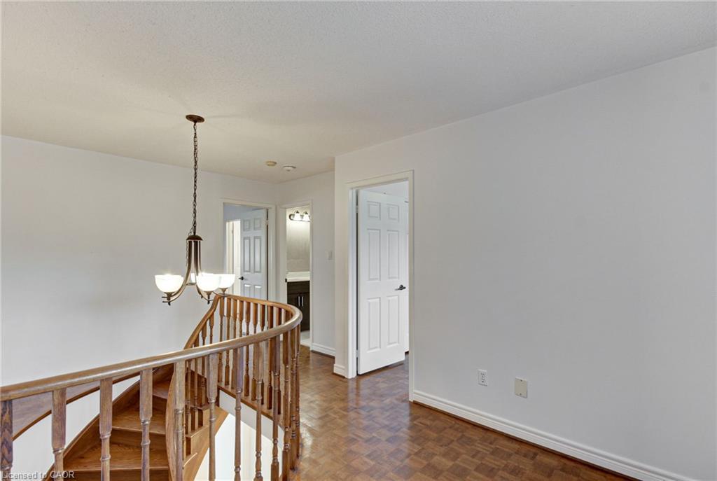 175 Rhodes Circle, Newmarket, ON - Indoor Photo Showing Other Room