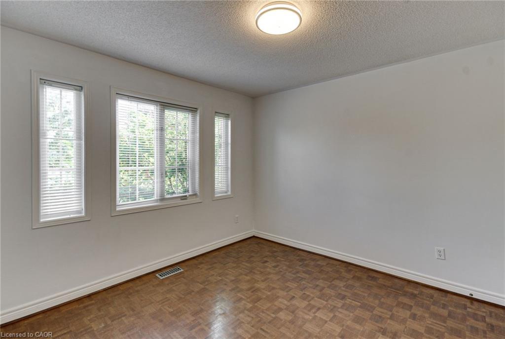 175 Rhodes Circle, Newmarket, ON - Indoor Photo Showing Other Room