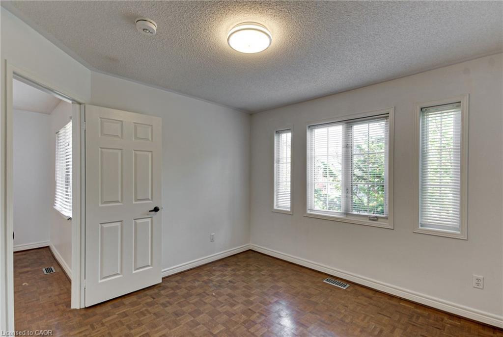 175 Rhodes Circle, Newmarket, ON - Indoor Photo Showing Other Room