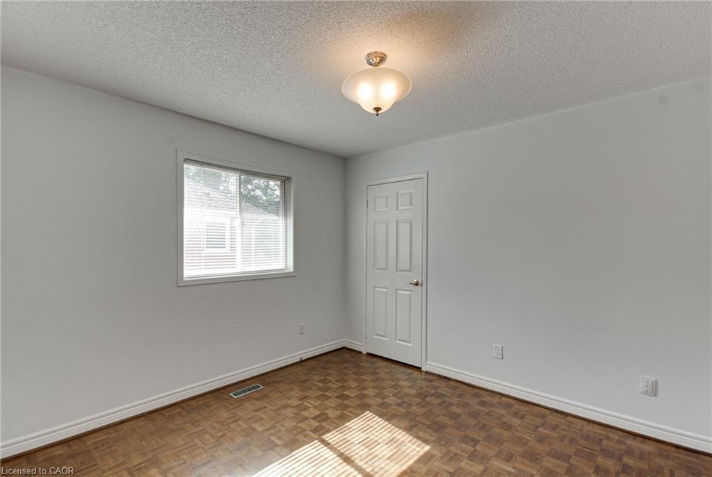 175 Rhodes Circle, Newmarket, ON - Indoor Photo Showing Other Room