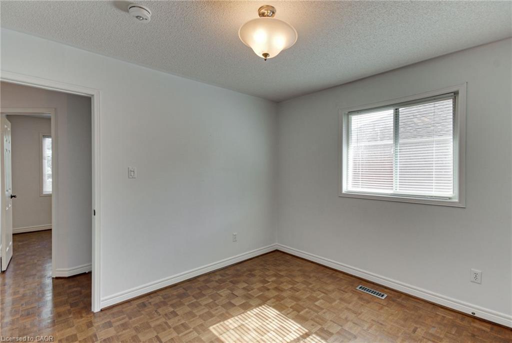 175 Rhodes Circle, Newmarket, ON - Indoor Photo Showing Other Room