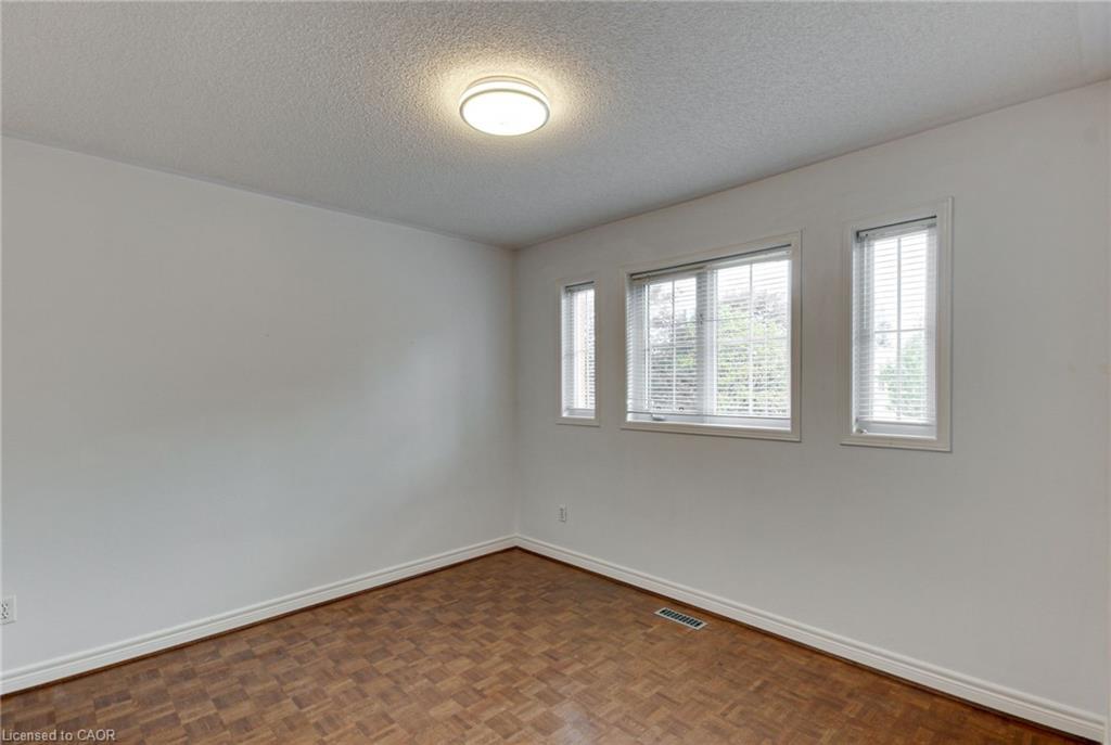 175 Rhodes Circle, Newmarket, ON - Indoor Photo Showing Other Room