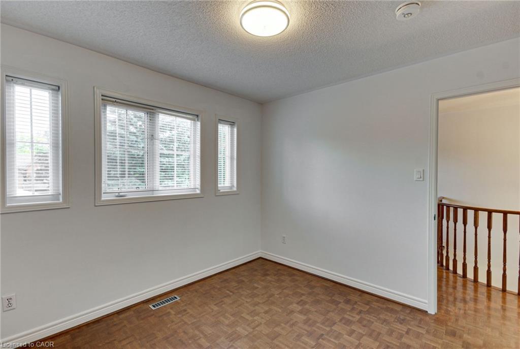 175 Rhodes Circle, Newmarket, ON - Indoor Photo Showing Other Room