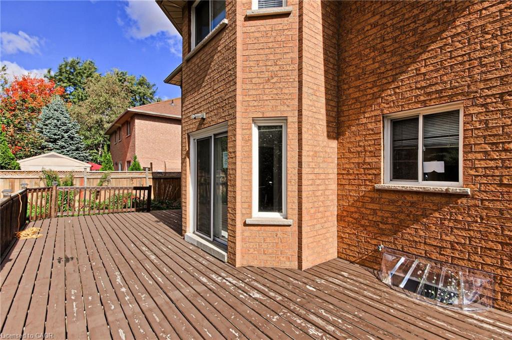 175 Rhodes Circle, Newmarket, ON - Outdoor With Deck Patio Veranda With Exterior