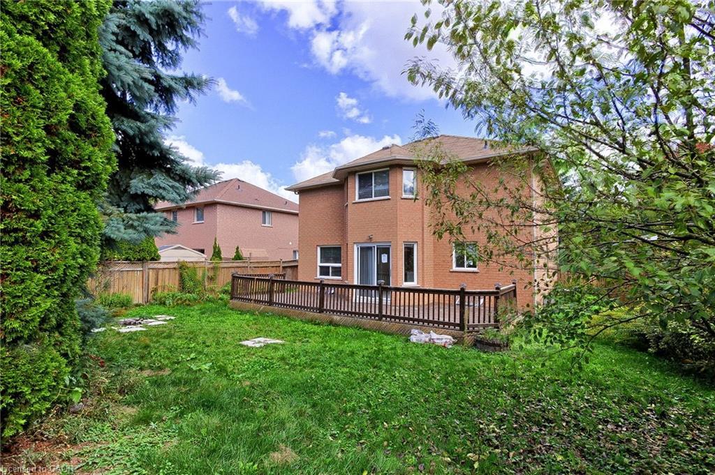 175 Rhodes Circle, Newmarket, ON - Outdoor