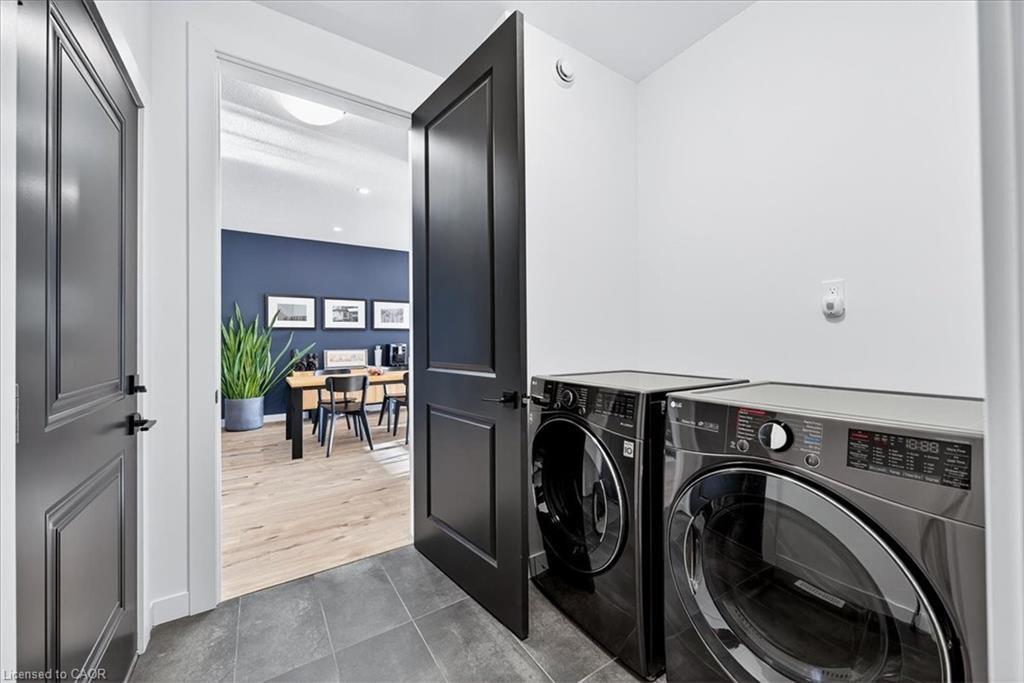 9-744 Nelson Street W, Port Dover, ON - Indoor Photo Showing Laundry Room