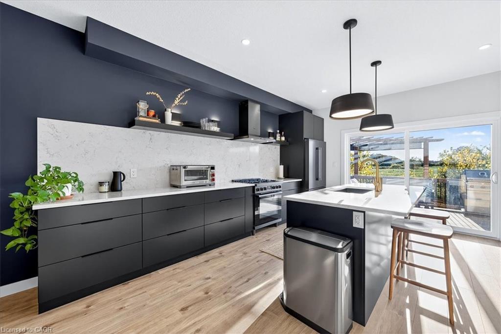 9-744 Nelson Street W, Port Dover, ON - Indoor Photo Showing Kitchen