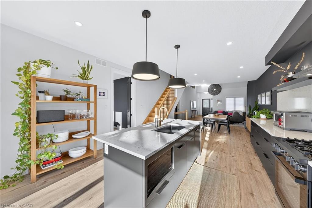 9-744 Nelson Street W, Port Dover, ON - Indoor Photo Showing Kitchen