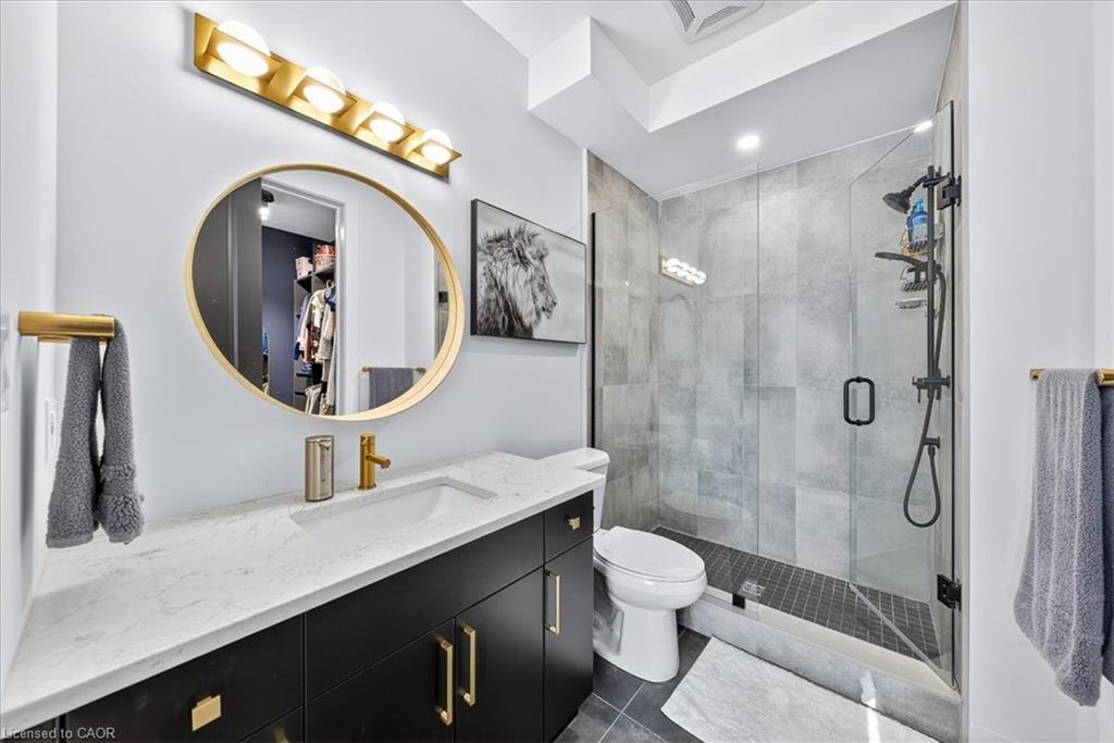 9-744 Nelson Street W, Port Dover, ON - Indoor Photo Showing Bathroom