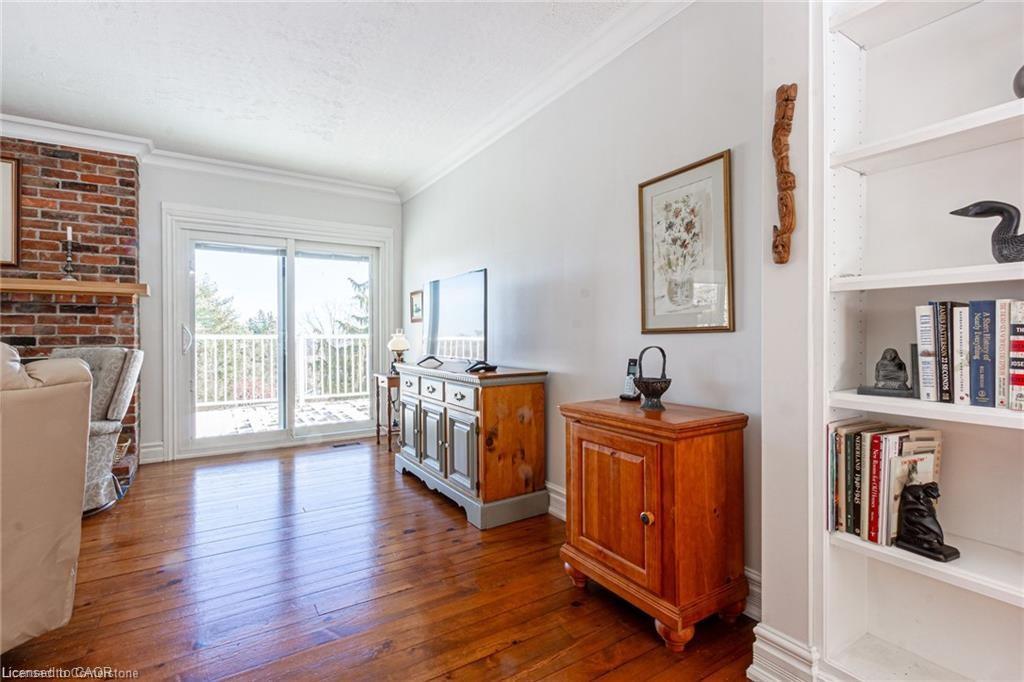 5086 Walkers Line, Burlington, ON - Indoor