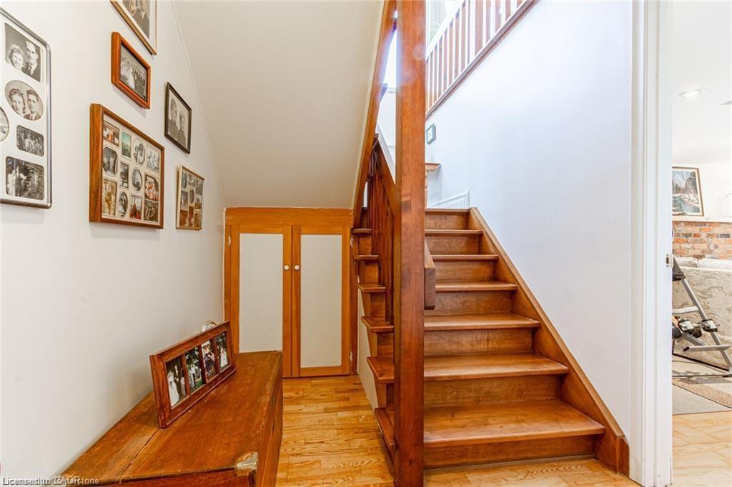 5086 Walkers Line, Burlington, ON - Indoor Photo Showing Other Room