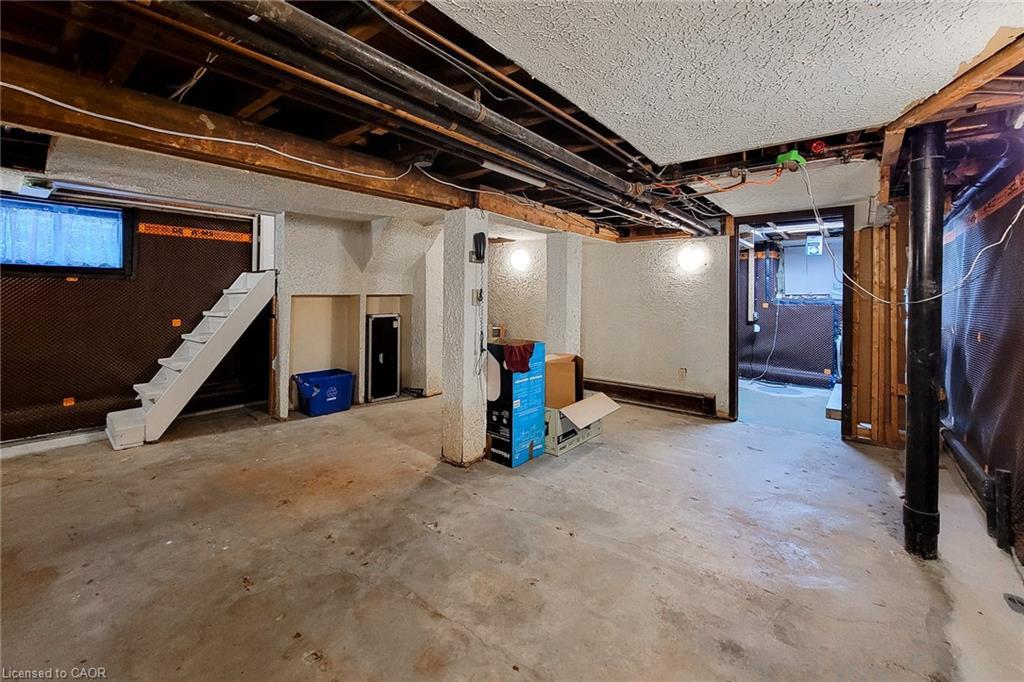 156 Park Row S, Hamilton, ON - Indoor Photo Showing Basement