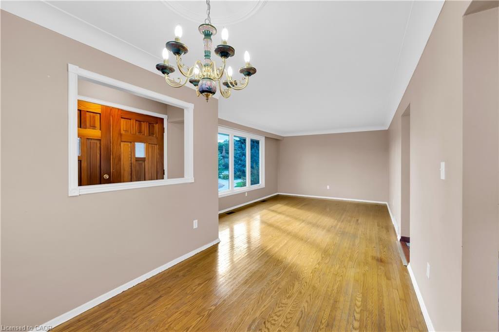 112 Purdy Crescent, Hamilton, ON - Indoor Photo Showing Other Room