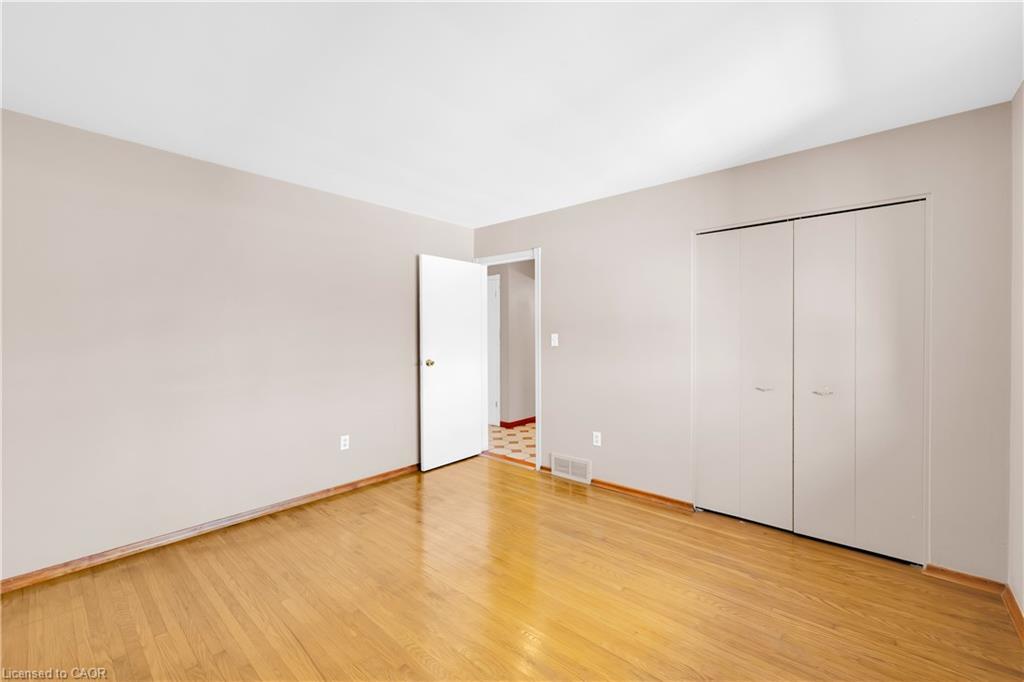 112 Purdy Crescent, Hamilton, ON - Indoor Photo Showing Other Room