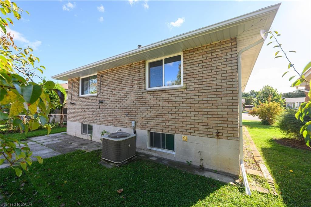 112 Purdy Crescent, Hamilton, ON - Outdoor With Exterior