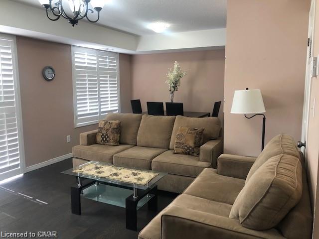 301-20 Cheese Factory Road, Cambridge, ON - Indoor Photo Showing Living Room