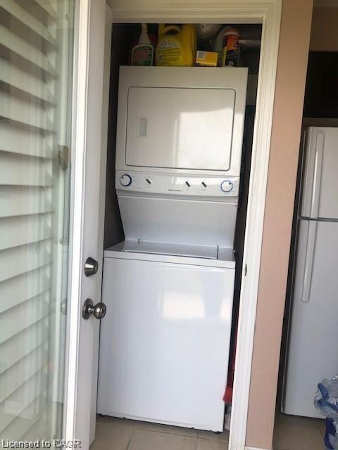 301-20 Cheese Factory Road, Cambridge, ON - Indoor Photo Showing Laundry Room