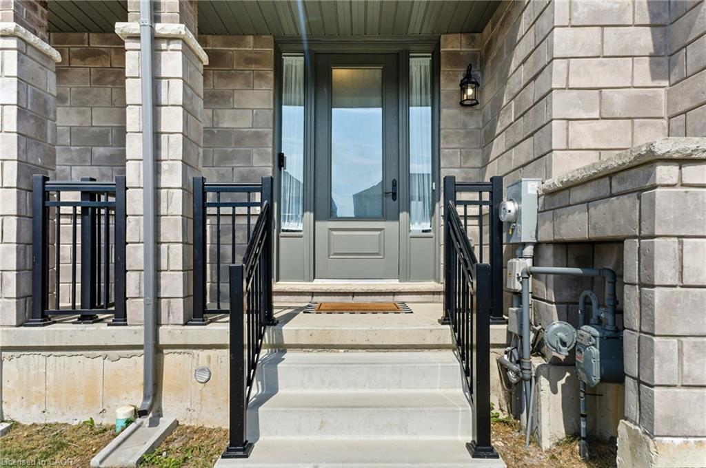 872 Sobeski Avenue, Woodstock, ON - Outdoor