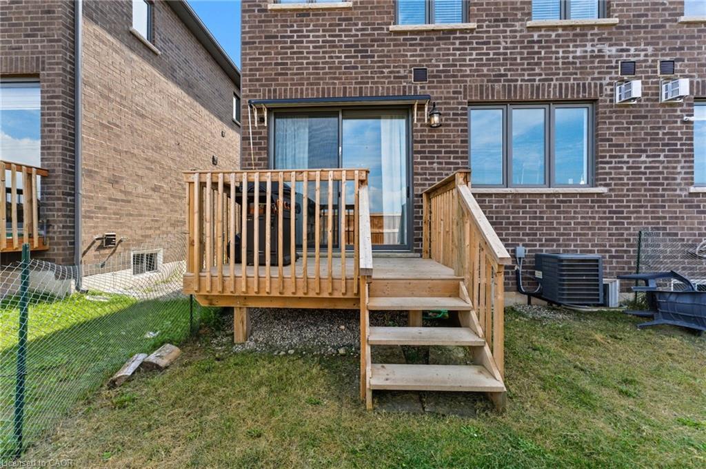 872 Sobeski Avenue, Woodstock, ON - Outdoor