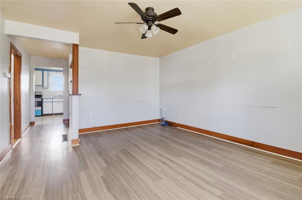 118 Morton Street, Thorold, ON - Indoor Photo Showing Other Room