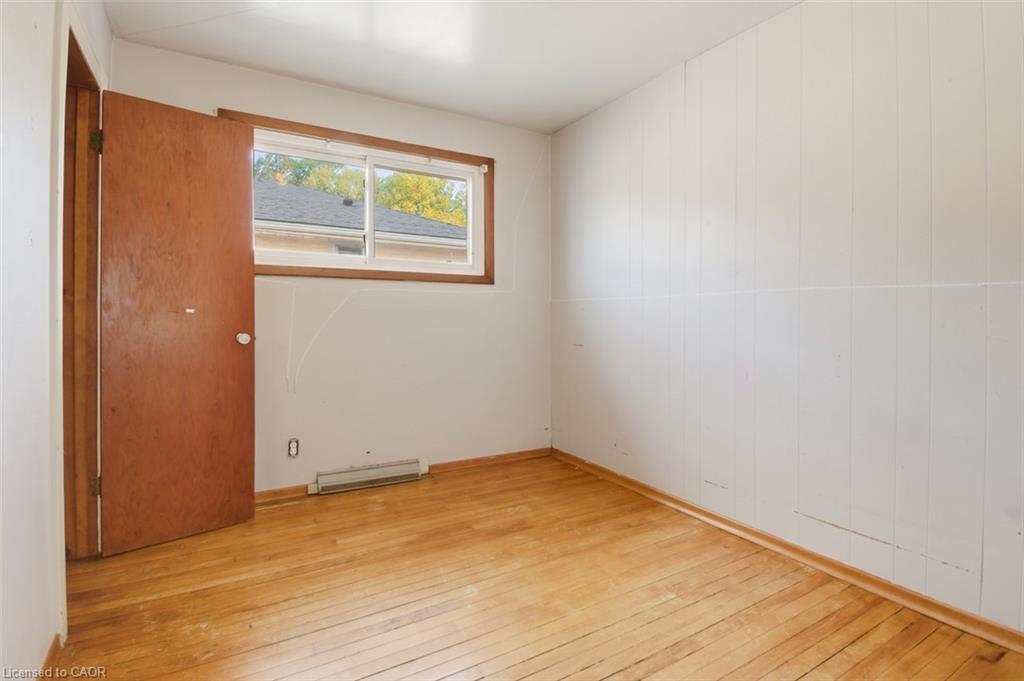 118 Morton Street, Thorold, ON - Indoor Photo Showing Other Room